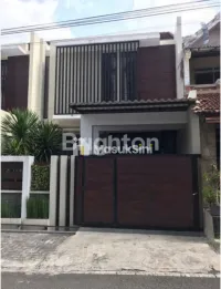 Rumah nyaman, area tengah kota Malang