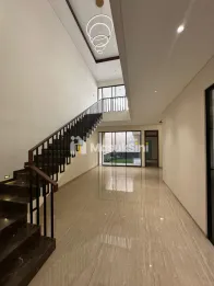 RUMAH PREMIUM SIAP HUNI LOKASI CLUSTER GOLF ARAYA