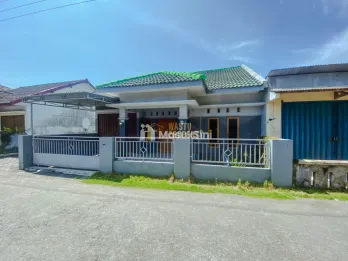 RUMAH SECOND KONDISI BAGUS LOKASI PREMIUM DI KALASAN