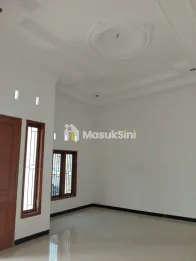 RUMAH SIAP HUNI LOKASI STRATEGIS BURING