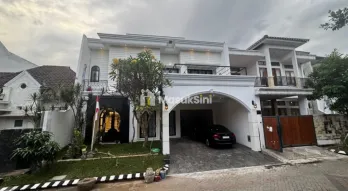 RUMAH SIAP HUNI MODEL AMERICAN CLASSIC MALANG