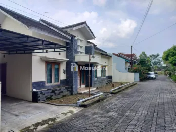 RUMAH TANAH LUAS 154 M2 DI GODEAN