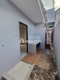 RUMAH VILLA LOKASI STRATEGIS DEKAT ALUN-ALUN KOTA BATU