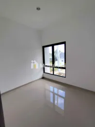 RUMAH VILLA LOKASI STRATEGIS DEKAT ALUN-ALUN MALANG