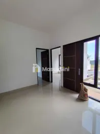 RUMAH VILLA MODERN DEKAT BERBAGAI WISATA BATU