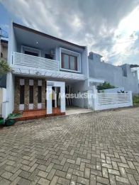 Rumah Villa Pesanggrahan Batu Malang