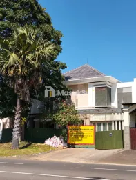 Sewa Rumah Mewah 2 Lantai di Laguna Palm Beach Kota Surabaya Lokasi : Lagun