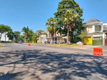 Sewa Rumah Mewah 2 Lantai di Laguna Palm Beach Kota Surabaya Lokasi : Lagun