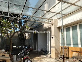 Sewa Rumah Mewah 2 Lantai di Laguna Palm Beach Kota Surabaya Lokasi : Lagun