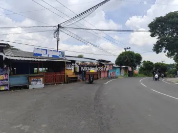 Tanah murah poros jalan di kawasan Kusuma agro wisata Batu