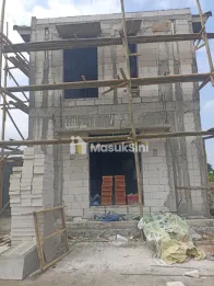 Villa mewah dan strategis di graha Cakraningati