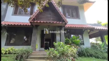 VILLA RAPI TERAWAT HIJAU ASRI DEKAT EXIT TOL GADOG CIAWI