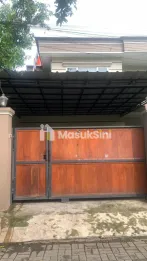 Dijual Cepat Rumah Bagus, Nyaman dan Strategis 2 Lantai di Joglo, Kembangan
