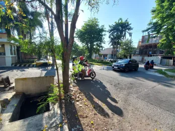 Disewakan rumah Ngagel cocok untuk kantor, komersial