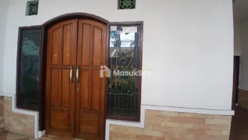 Hunian Strategis 4+1 KT, SHM, dekat Soekarno Hatta