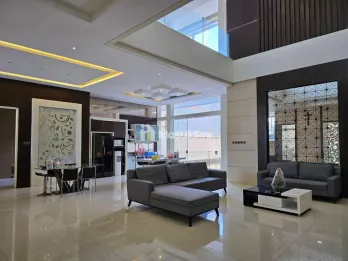 Rumah 3 Lantai Furnished Dan Kolam Renang