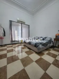 RUMAH SEWA 300 M2 DI PERMATA JINGGA