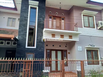 SEWA RUMAH FULL FURNISH 5KT DI CLUSTER EKSKLUSIF AMBARUKMO