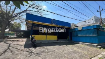 Stand pujasera, area tengah kota Malang