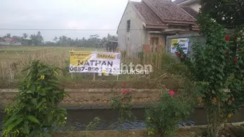 Tanah di jual di kromengan