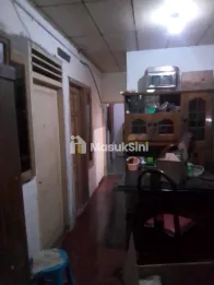 Rumah Hunian dengan Kos Kosan
