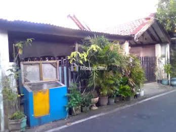 Rumah Lama Lokasi Bagus