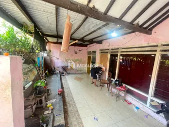 Rumah Lama Lokasi Bagus