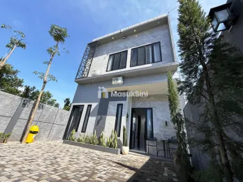 Villa Dijual Full Furnished di Jl. Dahuru Bumiaji Kota Batu