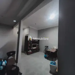 Di jual rumah semampir tengah VIA
