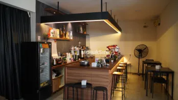 Dijual Rumah+Kafe Lokasi Strategis Cocok Untuk Tempat Usaha/Tempat Tinggal