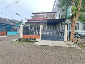 Rumah modern di Taman Baru Banyuwangi