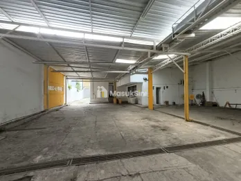 Showroom bengkel arteri malang