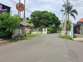 Tanah hook pusat kota dekat stadion Banyuwangi
