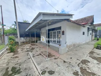 Tanah hook pusat kota dekat stadion Banyuwangi