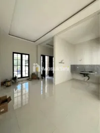 DIJUAL RUMAH BARU AMERICAN CLASIC LOKASI SENGKALING, MALANG