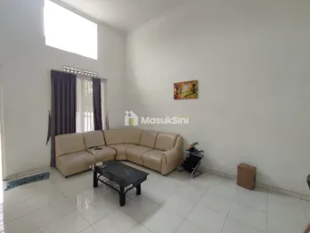 DIJUAL RUMAH CANTIK PERMATA JINGGA KOTA MALANG