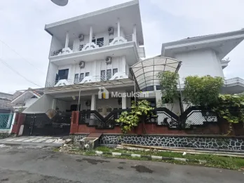 DIJUAL RUMAH KOS AKTIF 2,5 Lantai LOKASI DEKAT UMM MALANG