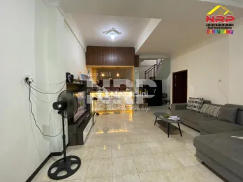 Dijual Rumah Second 2 Lantai - Di Karangrejo Banyuwangi Kota