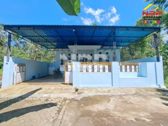 Dijual Rumah semi villa 2 Lantai + Kolam Renang di Desa Kelir, Banyuwangi