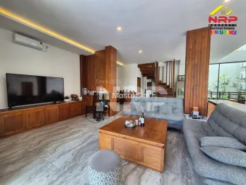 Dijual Villa & Resto - Di Kemiren Banyuwangi Kota