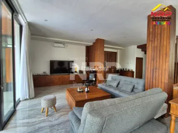Dijual Villa & Resto - Di Kemiren Banyuwangi Kota