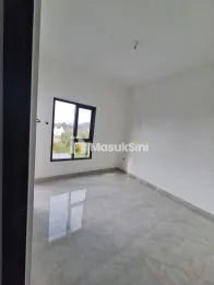 RUMAH 2 LANTAI MINIMALIS DP 5 JUTA LOKASI DI