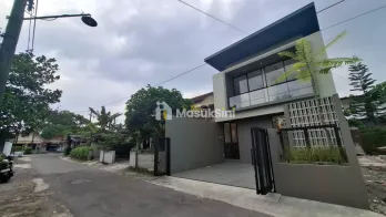 RUMAH 2 LANTAI SIAP HUNI FULL FUNISHED DEKAT PASAR GENTAN, SLEMAN