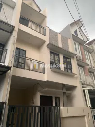 Rumah 3 Unit Ready Stock di ROYAL PIRANHA RESIDENCE, TUNJUNGSEKAR Malang