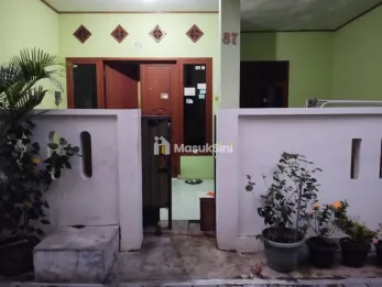 Rumah di komplek rawa lumbu bekasi