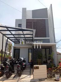 RUMAH HUNIAN MODERN 2 LANTAI LOKASI STRATEGIS KOTA BATU