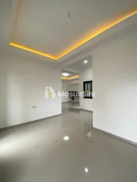 RUMAH HUNIAN MODERN AMERICAN CLASSIC DEKAT BERBAGAI WISATA BATU