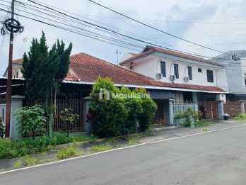 Rumah Kos 27KT dengan Rumah Induk dekat STIKES Widyagama Malang