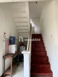 Rumah Kos 27KT dengan Rumah Induk dekat STIKES Widyagama Malang