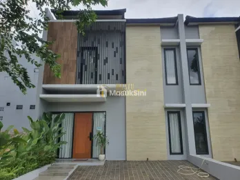 RUMAH MODERN 2 LANTAI DALAM CLUSTER DI JANTUNG KOTA CIBINONG